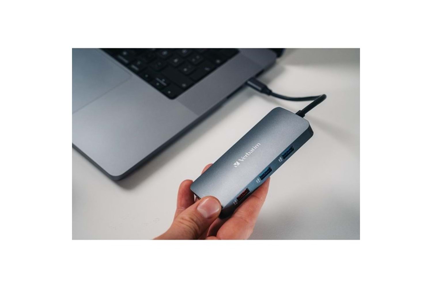VERBATIM CMH-09 USB-C Pro 9 Bağlantı Noktalı Dock