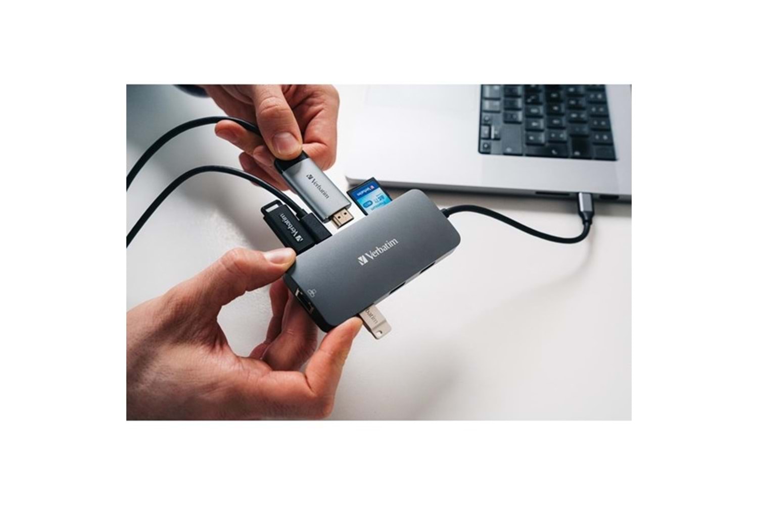 VERBATIM CMH-09 USB-C Pro 9 Bağlantı Noktalı Dock