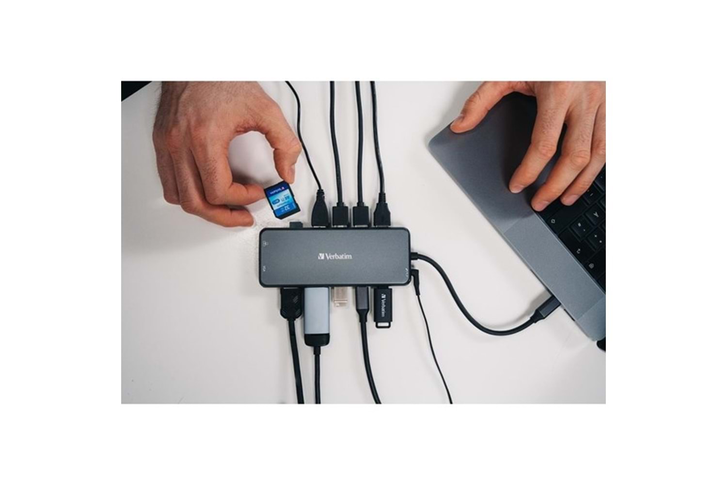VERBATIM 14port CMH-14 USB-C Pro Çok Bağlantı Noktalı Dock