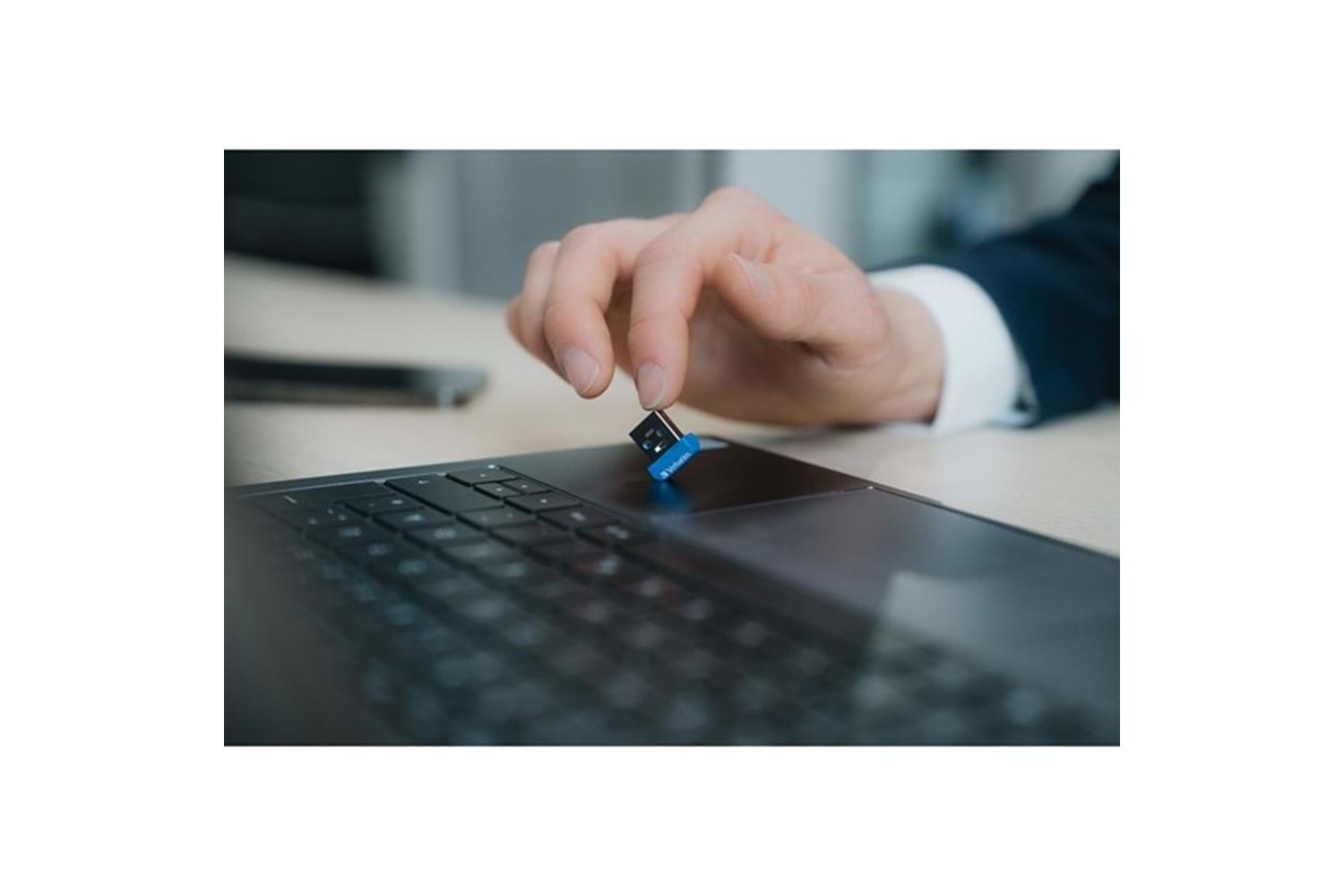 VERBATIM 64GB 98711 Store 'n' Stay NANO USB BELLEK
